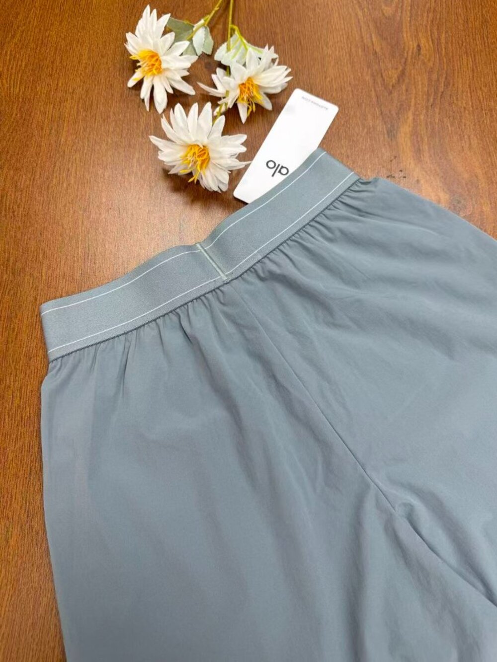 NWT 😉 Steel Grey ALO Yoga High Waisted Suit Up Pants | 30" Inseam💕Soft Neutral - Picture 5 of 7